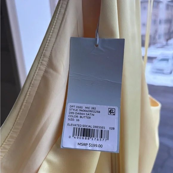 🆕🌼 Antonio Melani Darah Satin Butter Yellow Maxi Dress Size 16 Formal Gown Chic - Picture 13 of 17